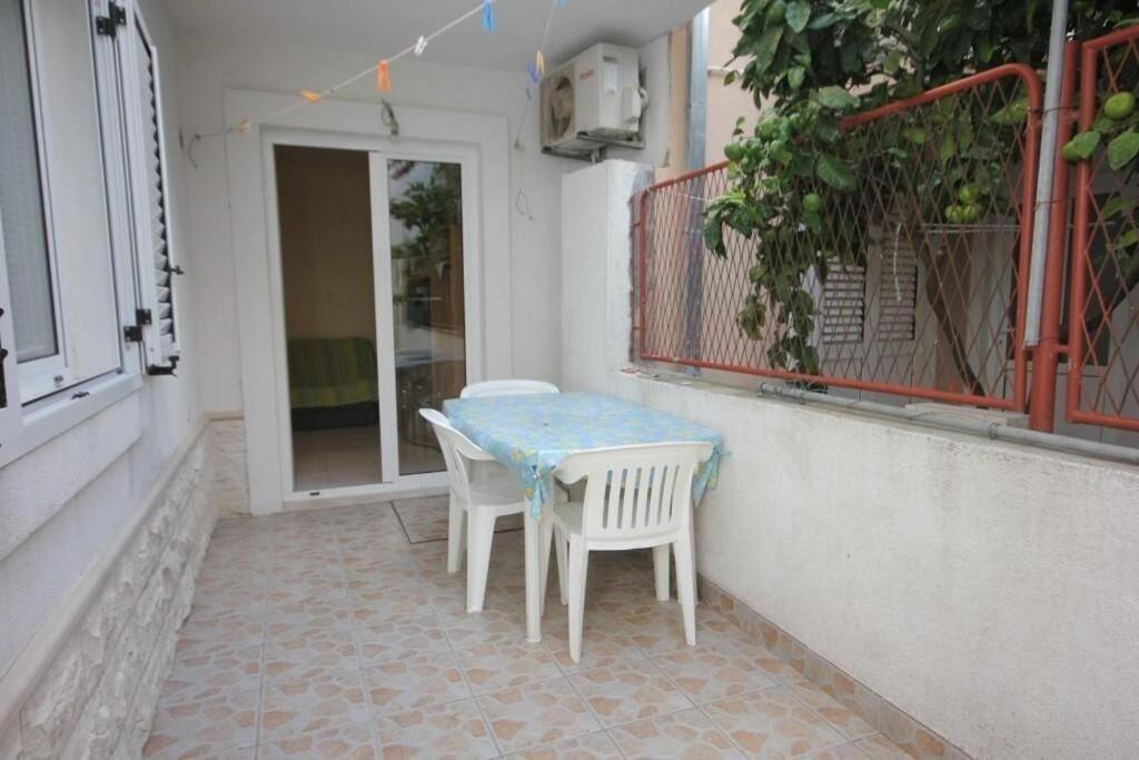 Apartments Zoki - Great Location Close To The Sea Βις Εξωτερικό φωτογραφία