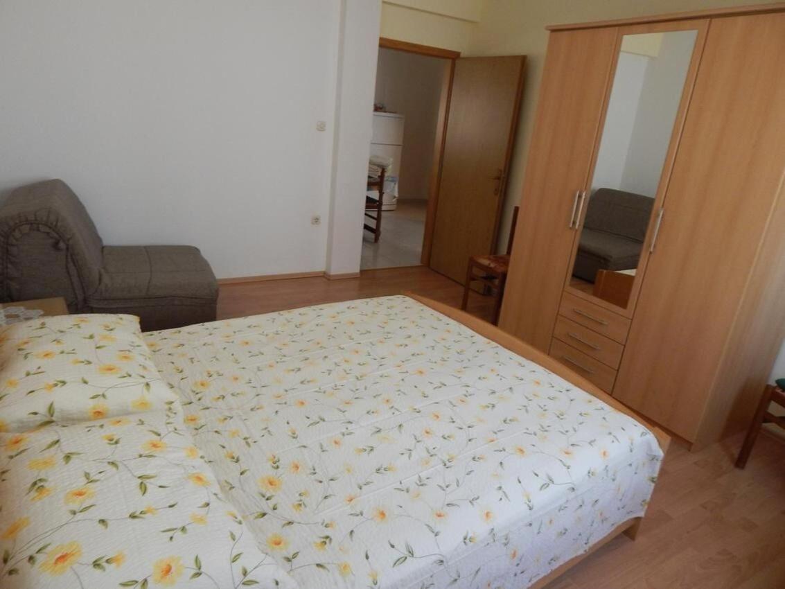 Apartments Zoki - Great Location Close To The Sea Βις Εξωτερικό φωτογραφία