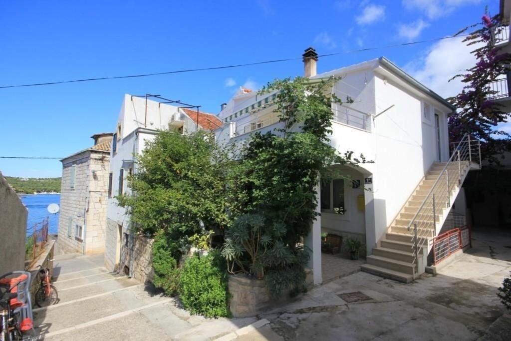Apartments Zoki - Great Location Close To The Sea Βις Εξωτερικό φωτογραφία