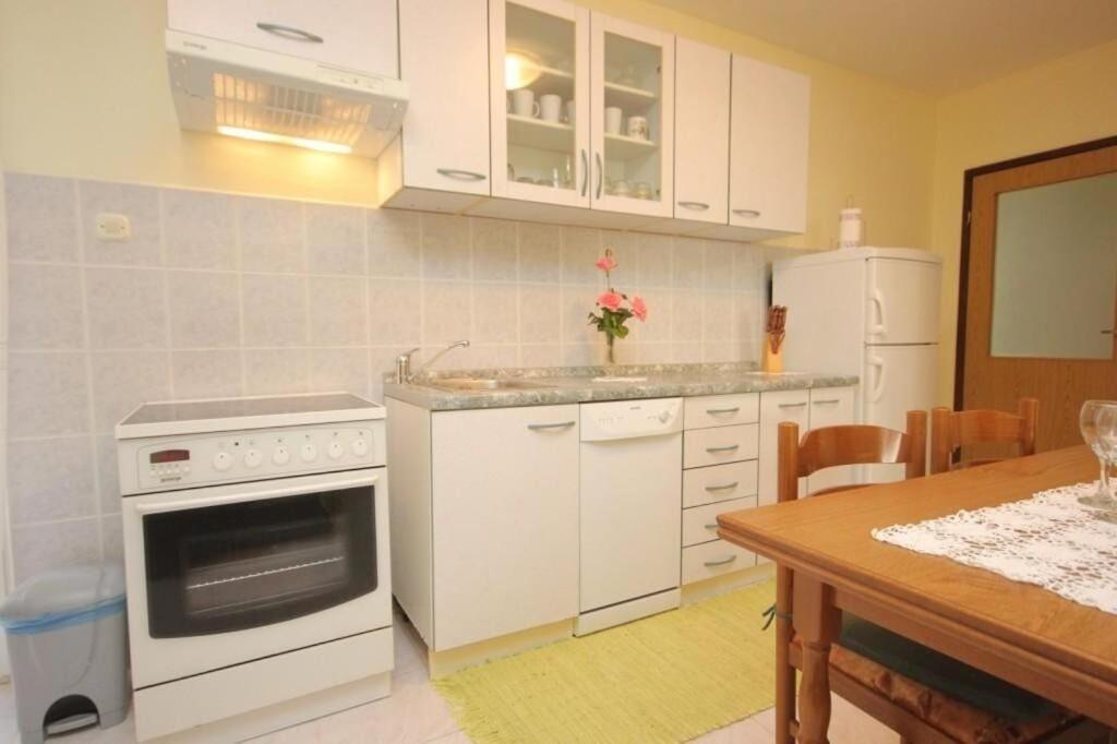 Apartments Zoki - Great Location Close To The Sea Βις Εξωτερικό φωτογραφία