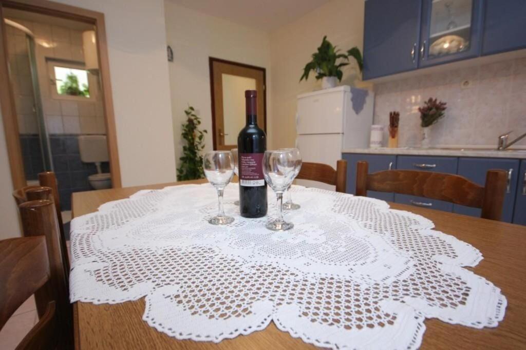 Apartments Zoki - Great Location Close To The Sea Βις Εξωτερικό φωτογραφία