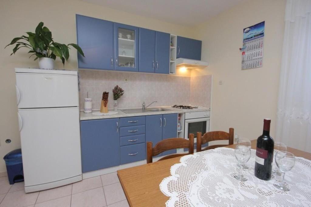 Apartments Zoki - Great Location Close To The Sea Βις Εξωτερικό φωτογραφία